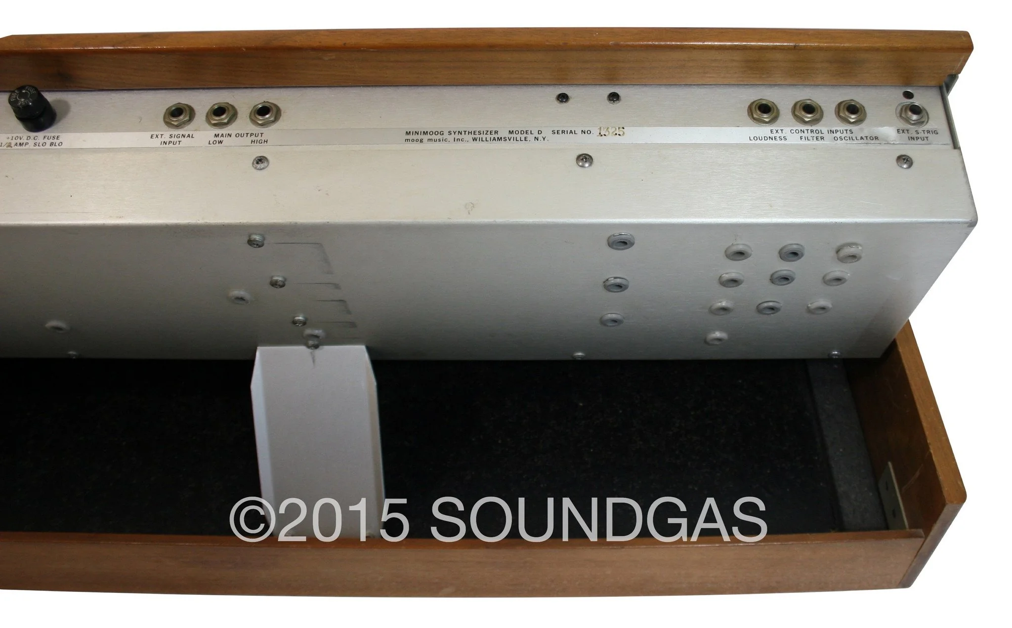 MOOG MUSIC MINIMOOG MODEL D - muSonics spec - Image 17