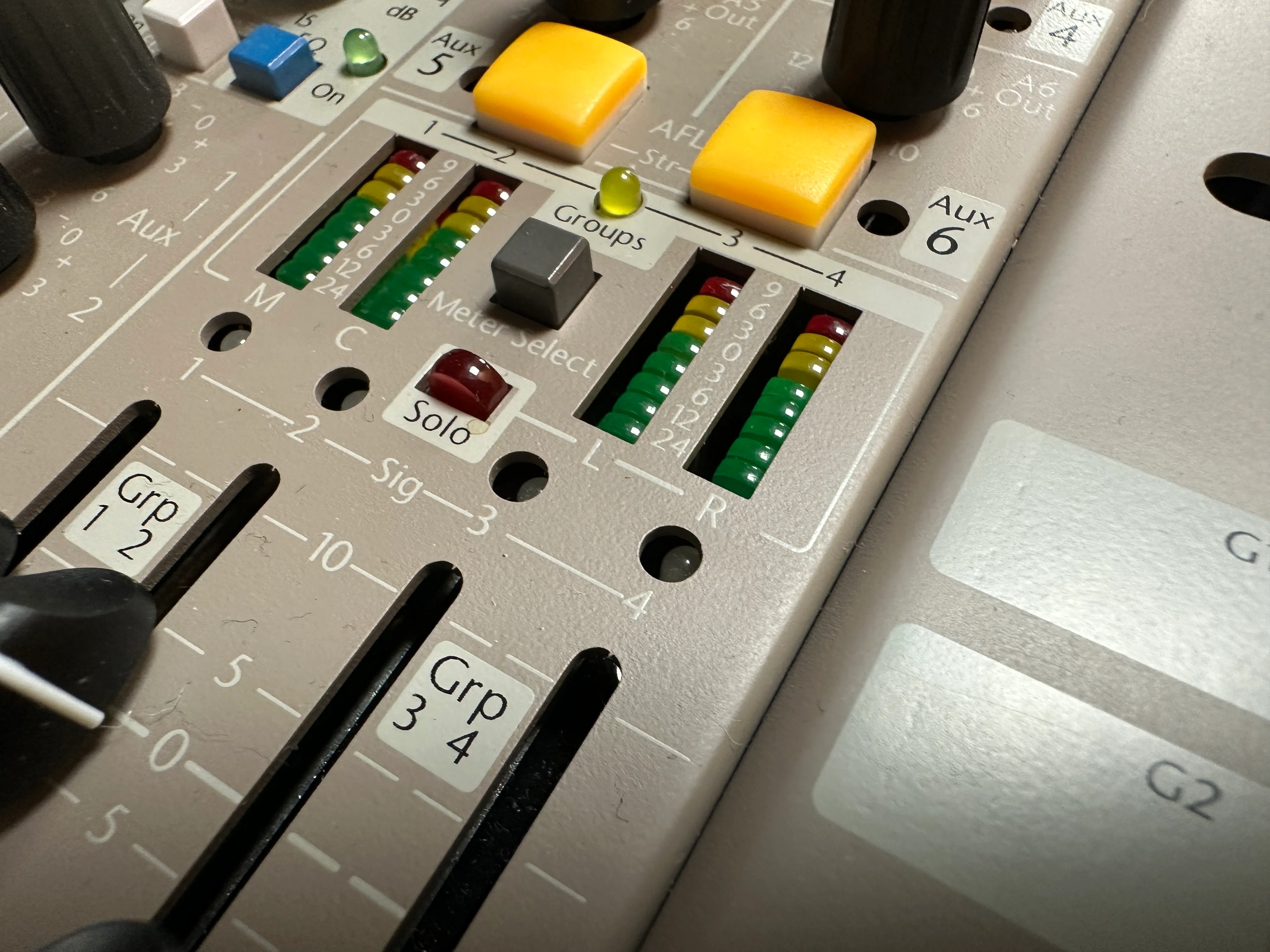 APB -Dynasonics ProRack H1020 Mixing Desk - Image 12