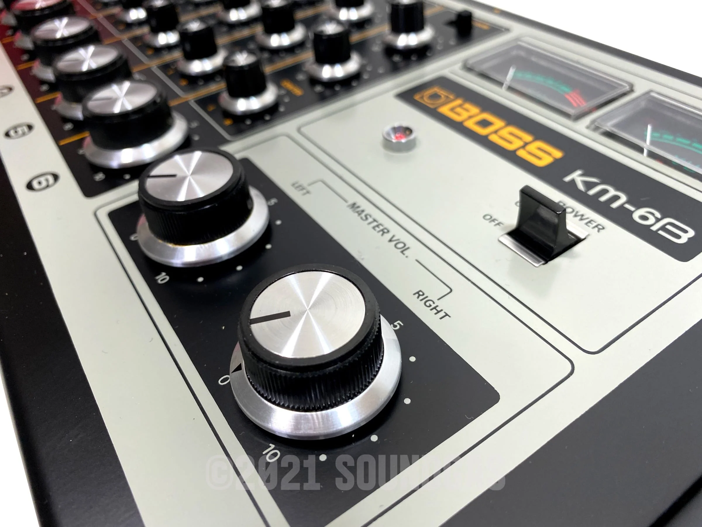 Boss KM-6B Mixer - Image 6