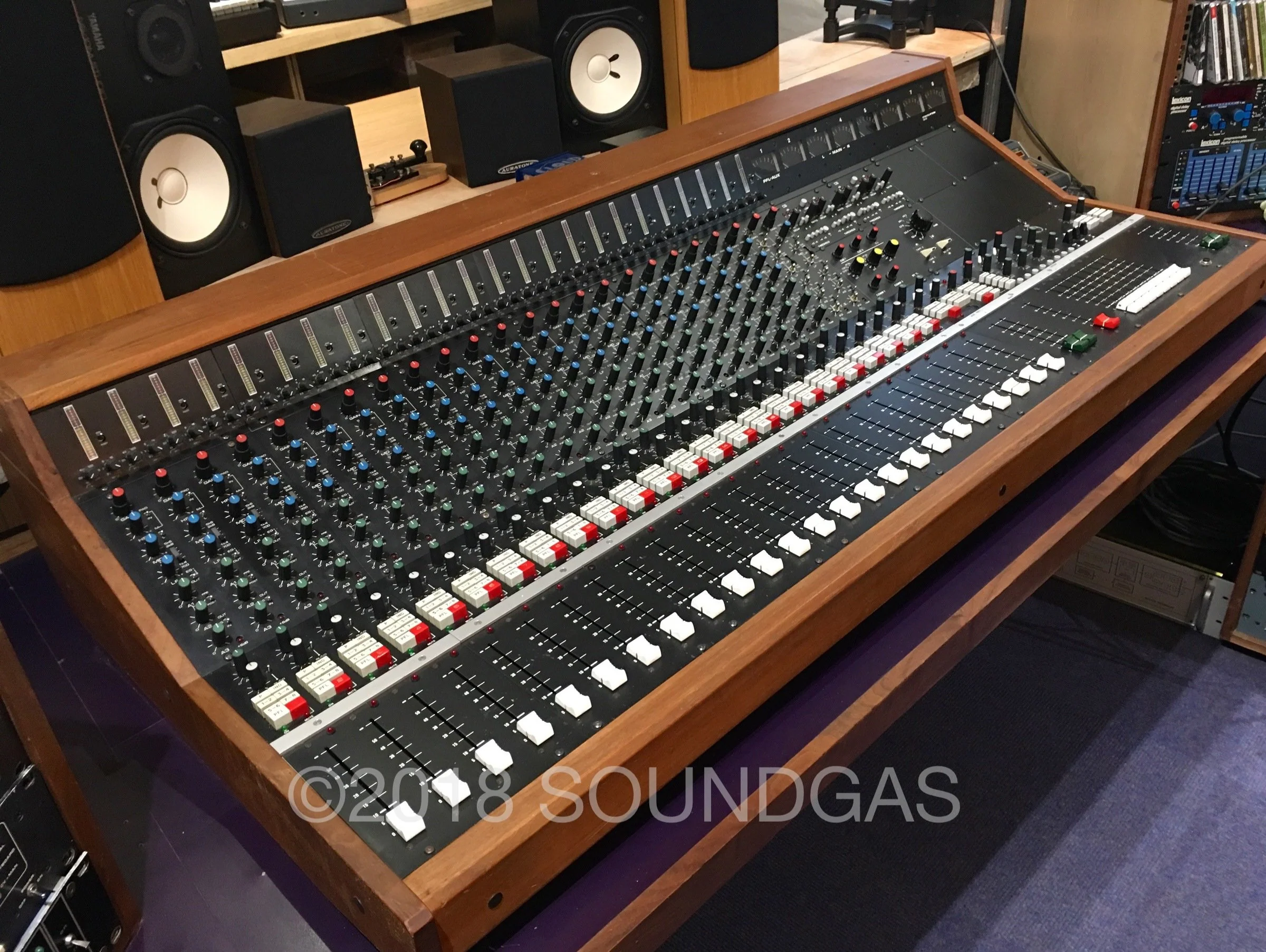 Chilton QM3 - 24-8-2 Mixing console - ex-BBC - Image 5