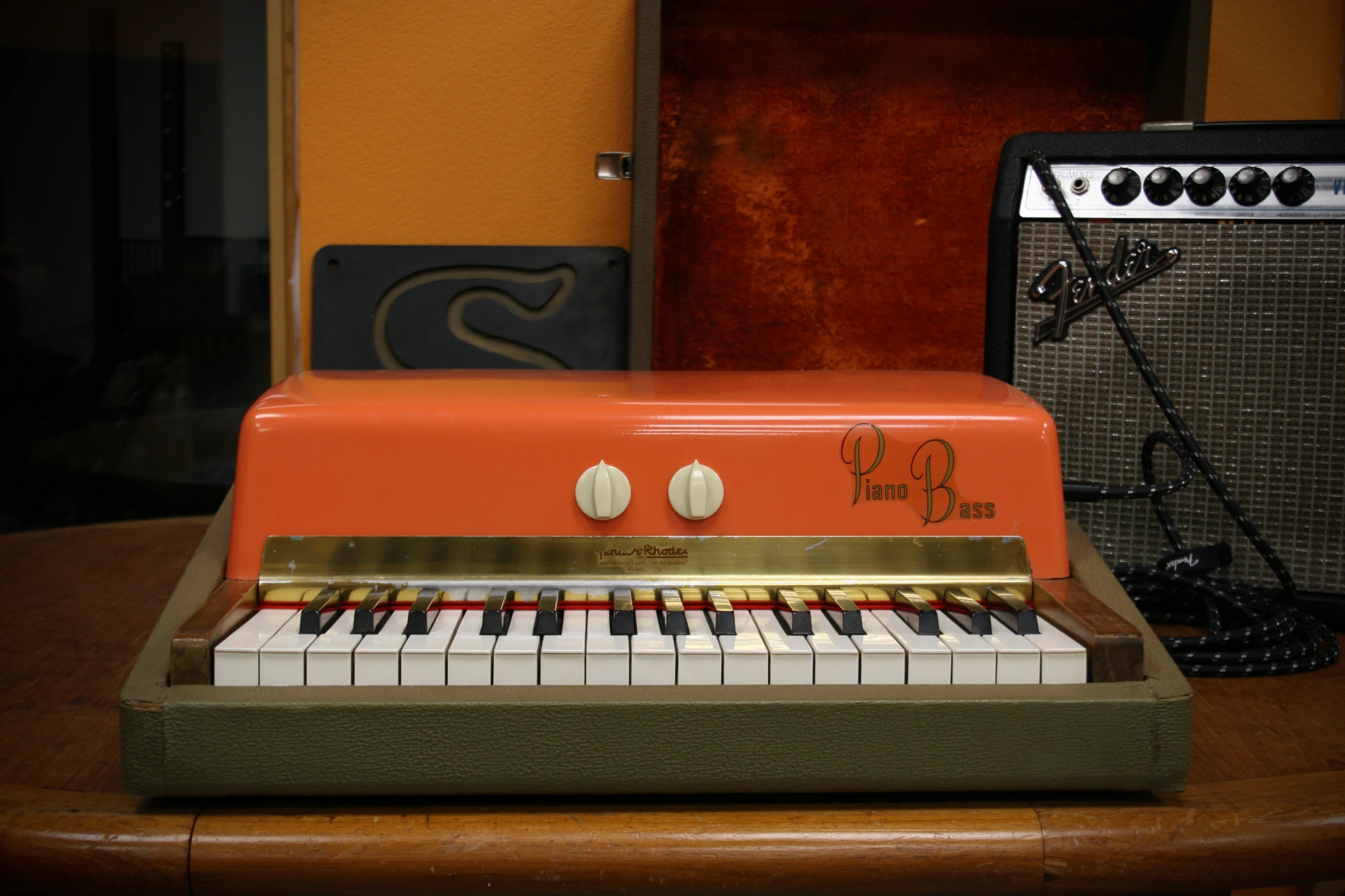 Fender Rhodes Piano Bass Fiesta Red 1960 - SN 1960PB01 - Image 2