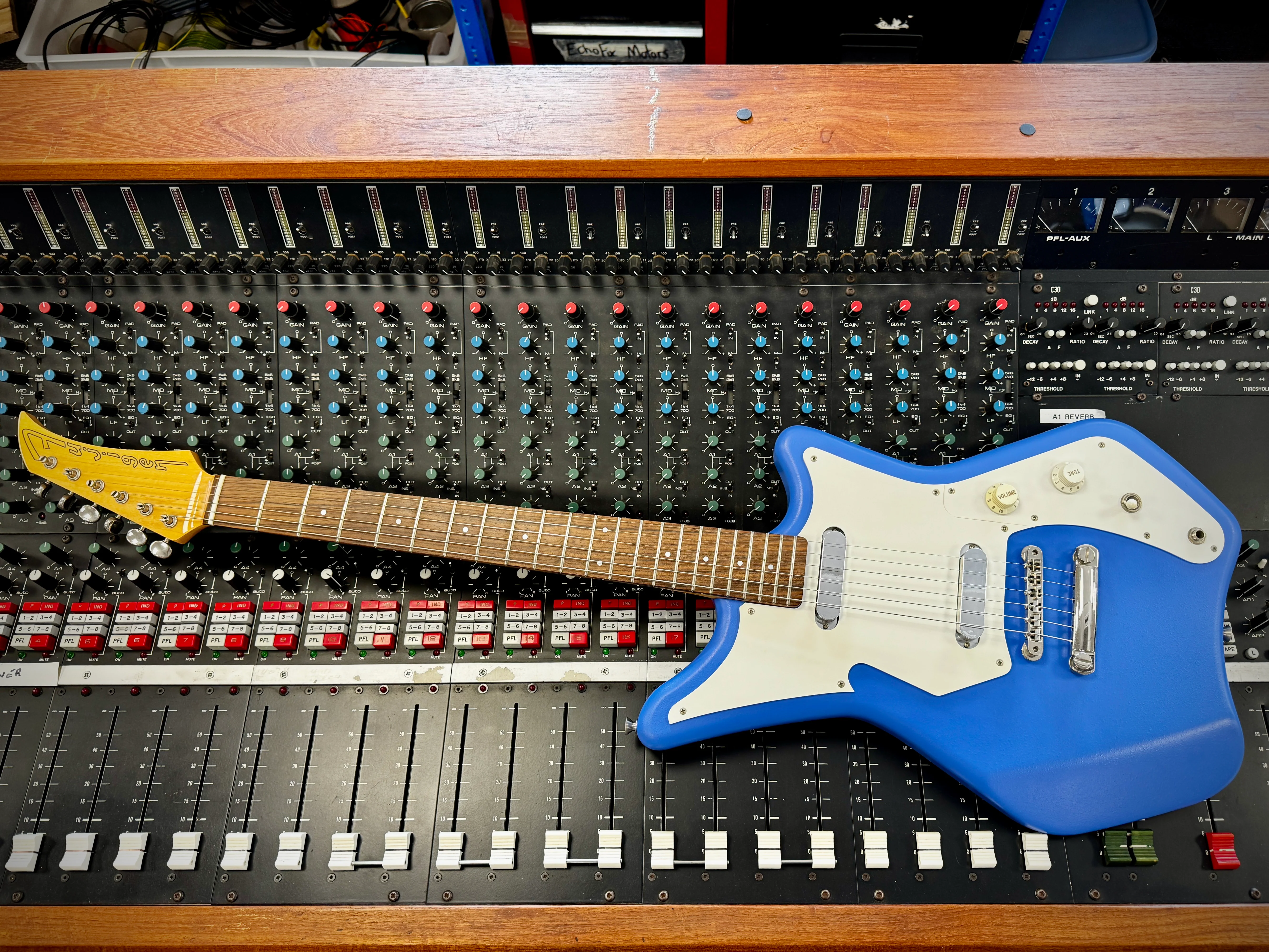 FujiGen PP4-380 Offset Electric Guitar