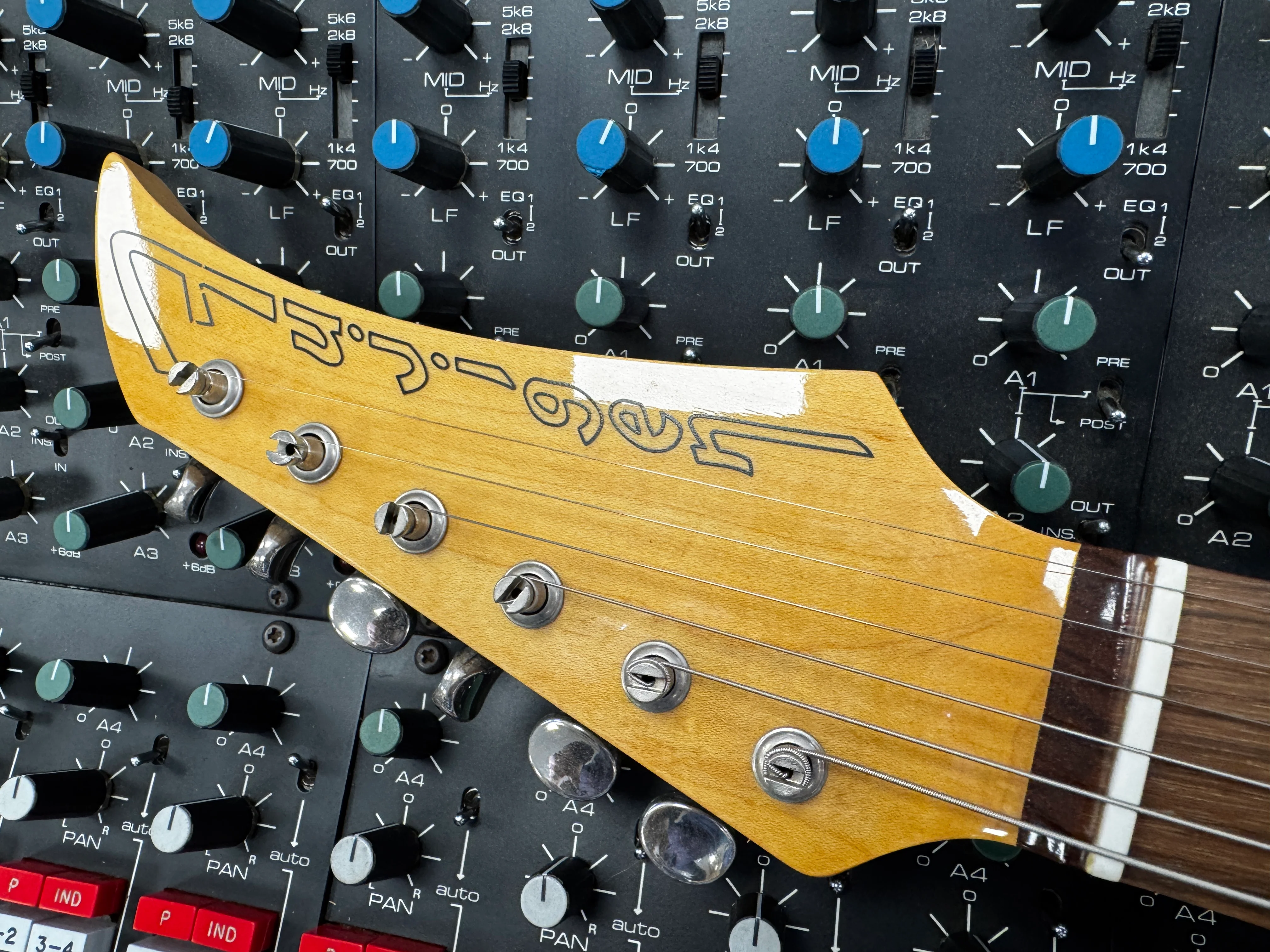 FujiGen PP4-380 Offset Electric Guitar - Image 4