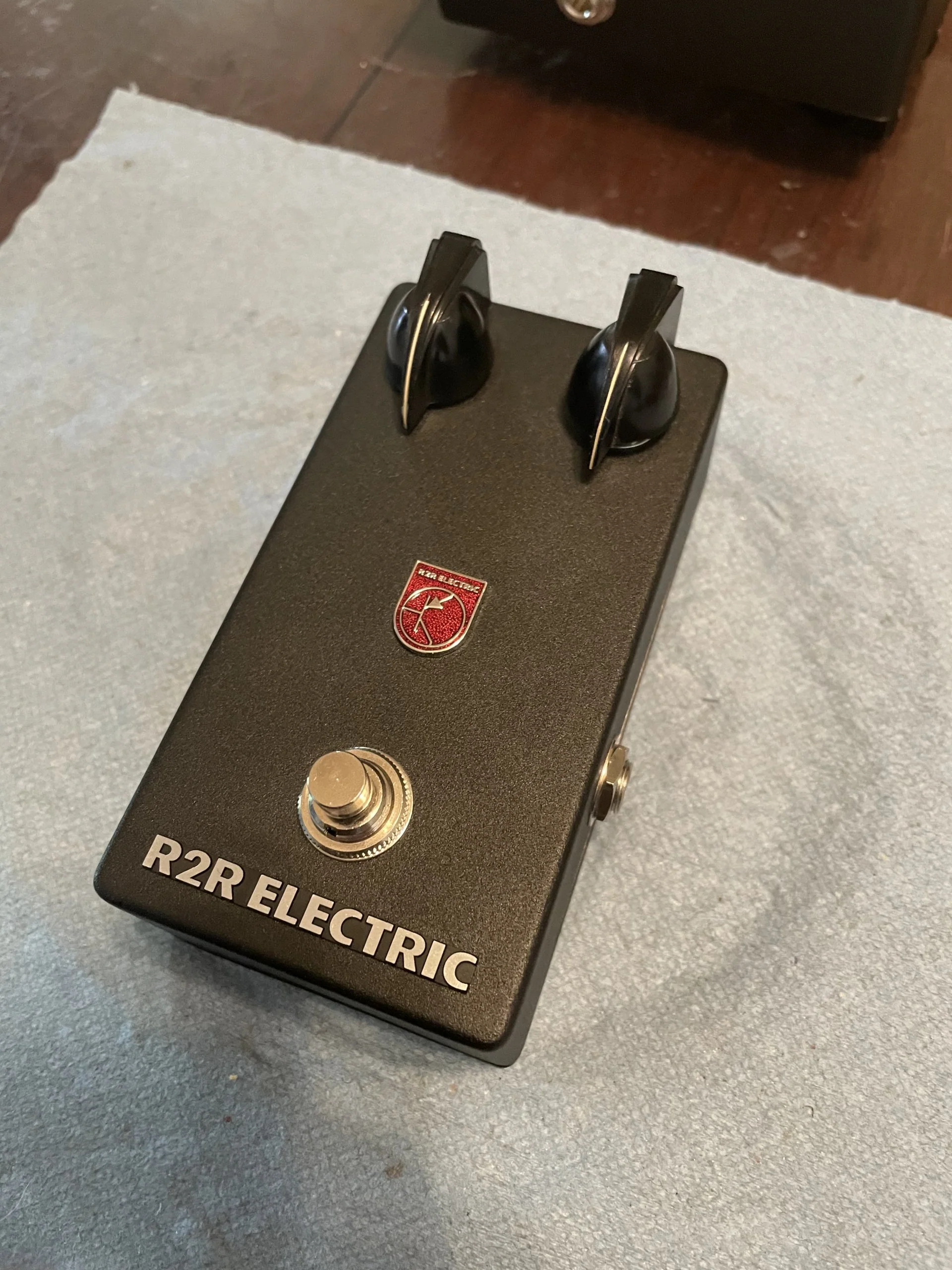 R2R Electric 2 Knob Treble Booster - AC107 - Image 3
