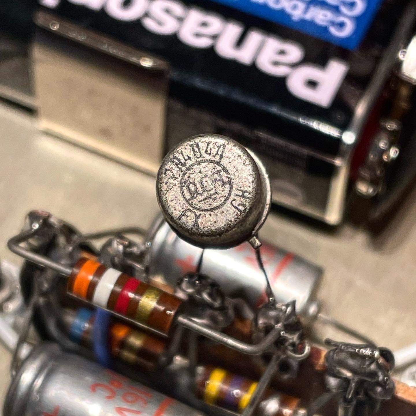 R2R Electric Treble Booster #934 - Image 4