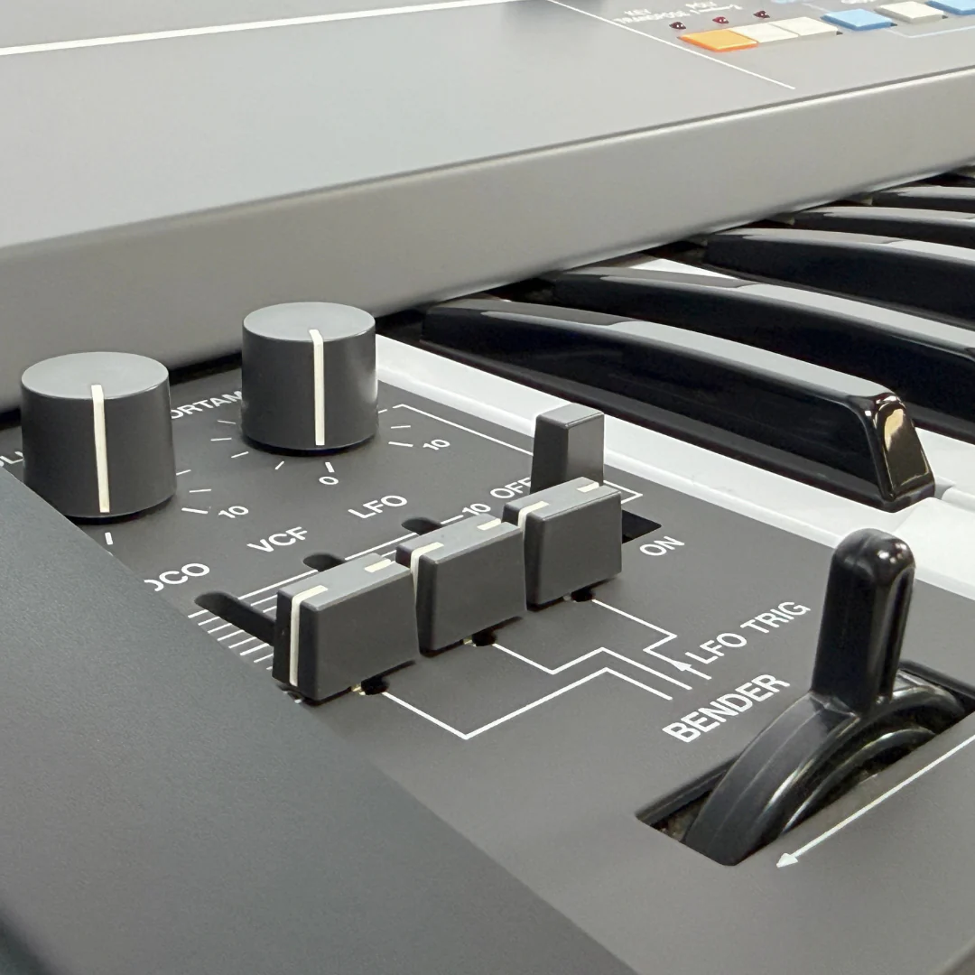 Roland Juno-106 NOS/Boxed For Sale - SN 554310 - Image 12