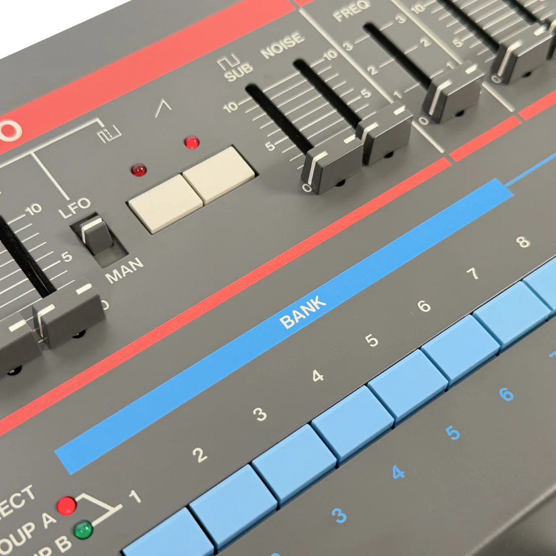 Roland Juno-106 NOS/Boxed For Sale - SN 554310 - Image 16