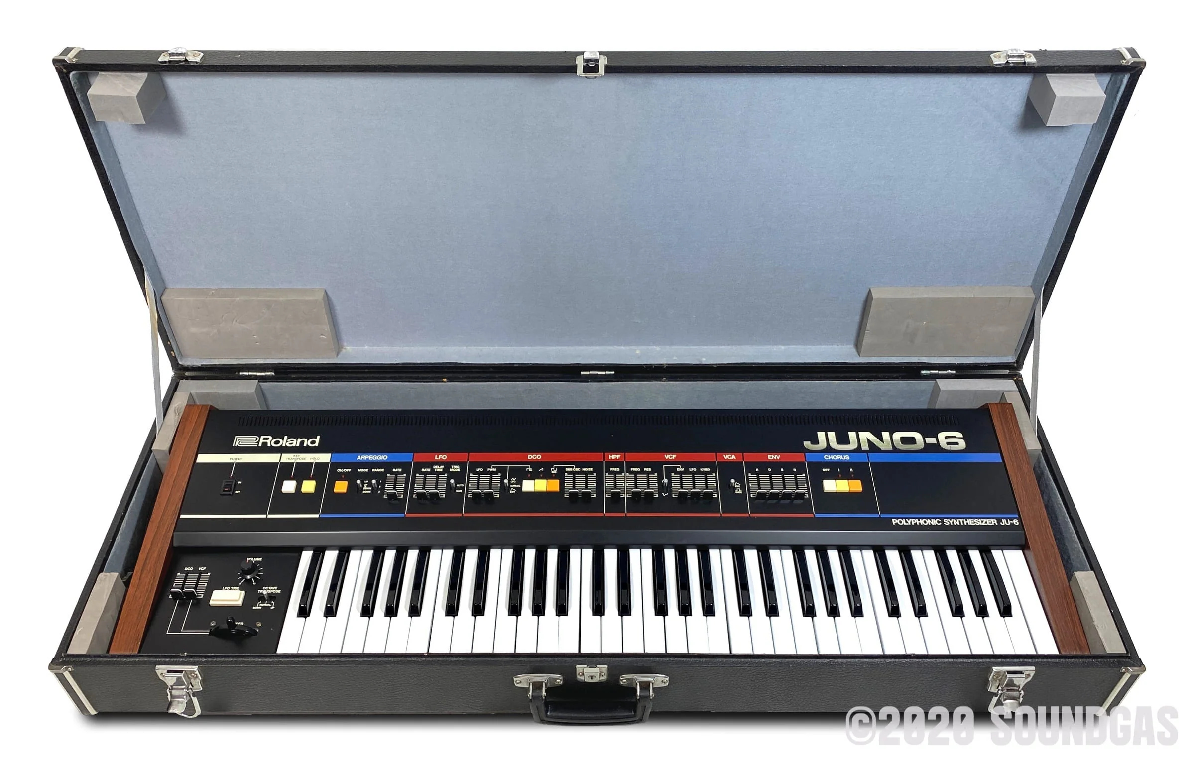 Roland Juno-6 - Image 14
