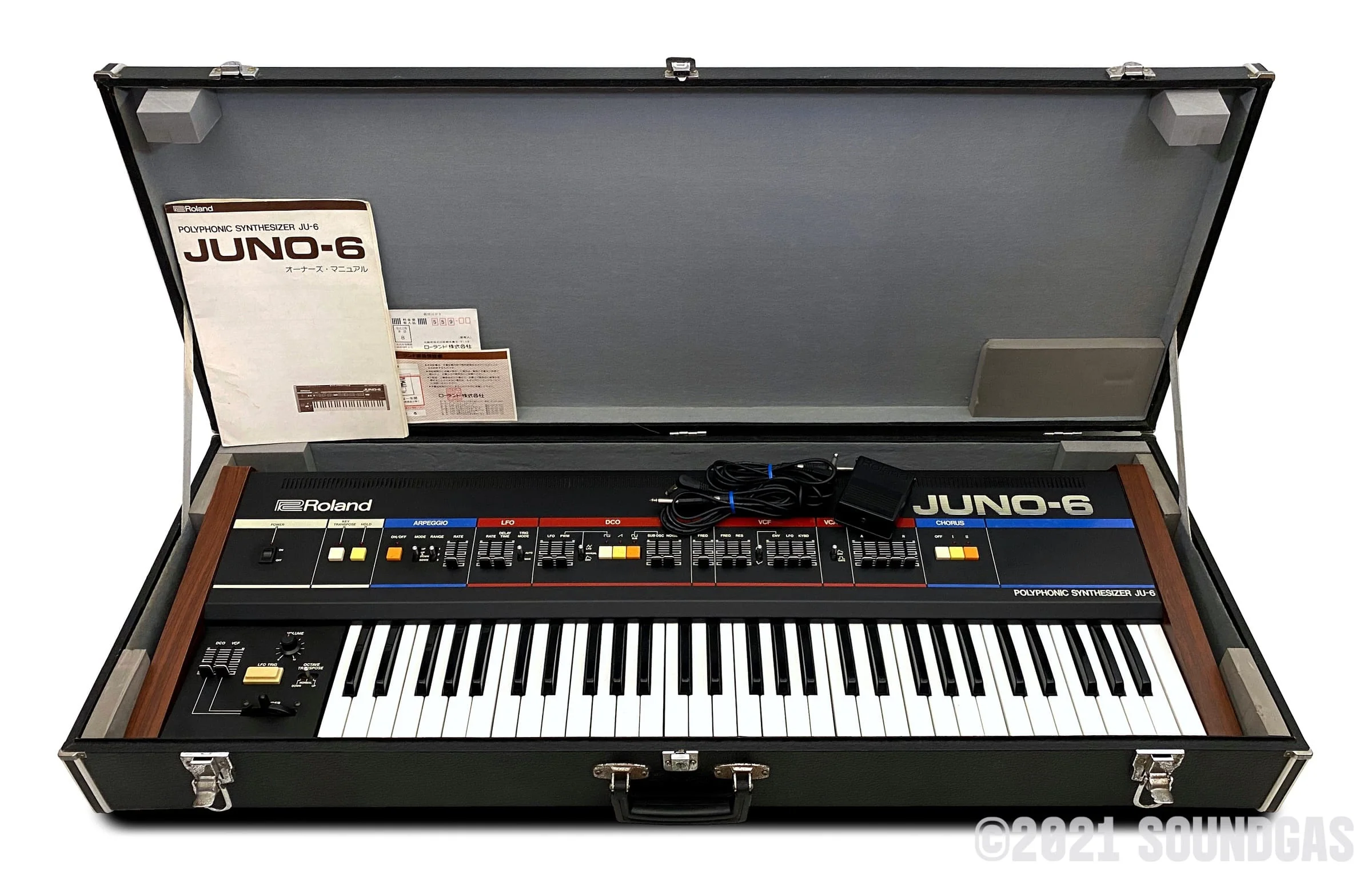 Roland Juno-6 - Image 19