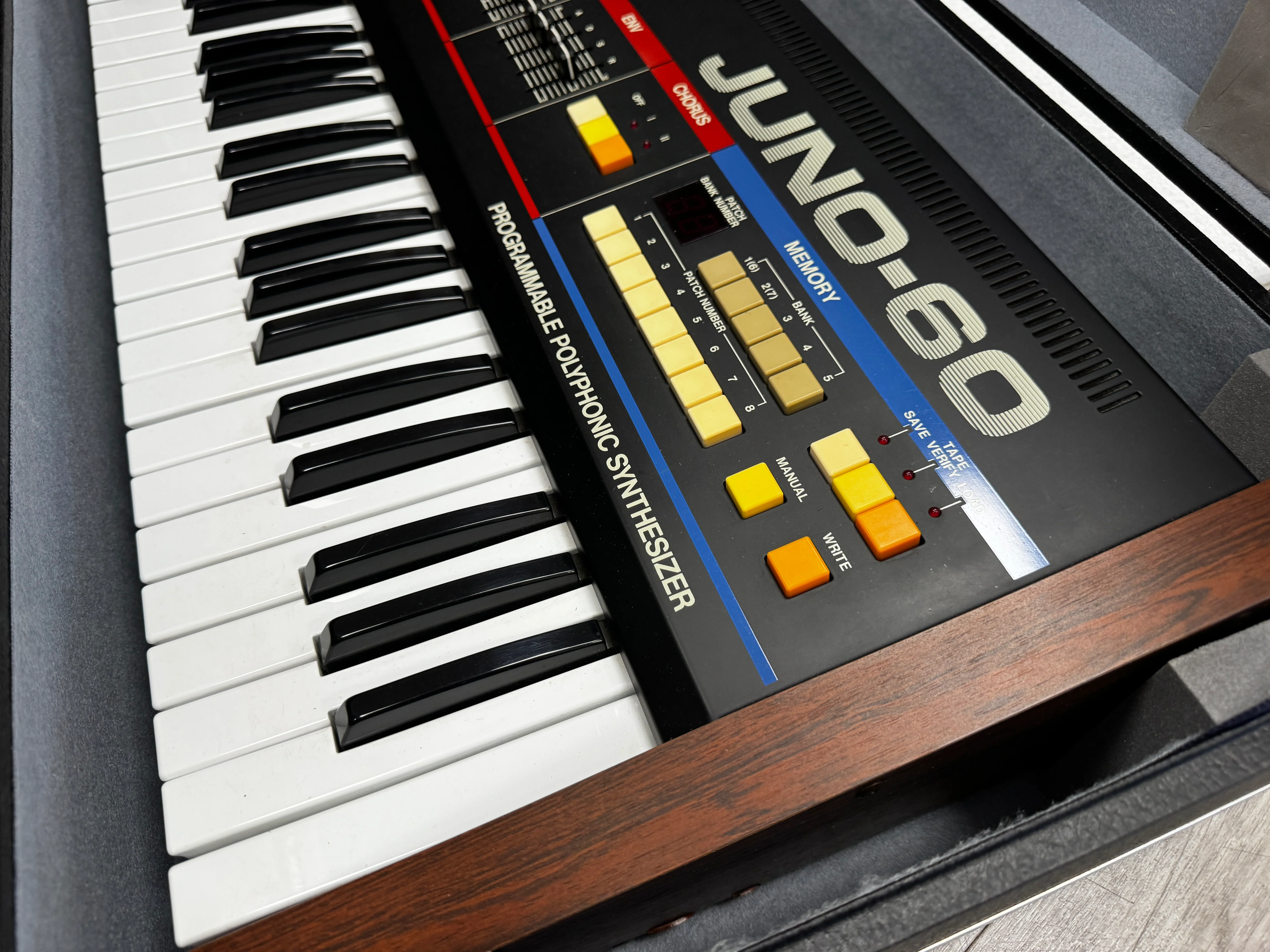 Roland Juno-60 Factory Fresh/cased - SN 289026 - Image 5