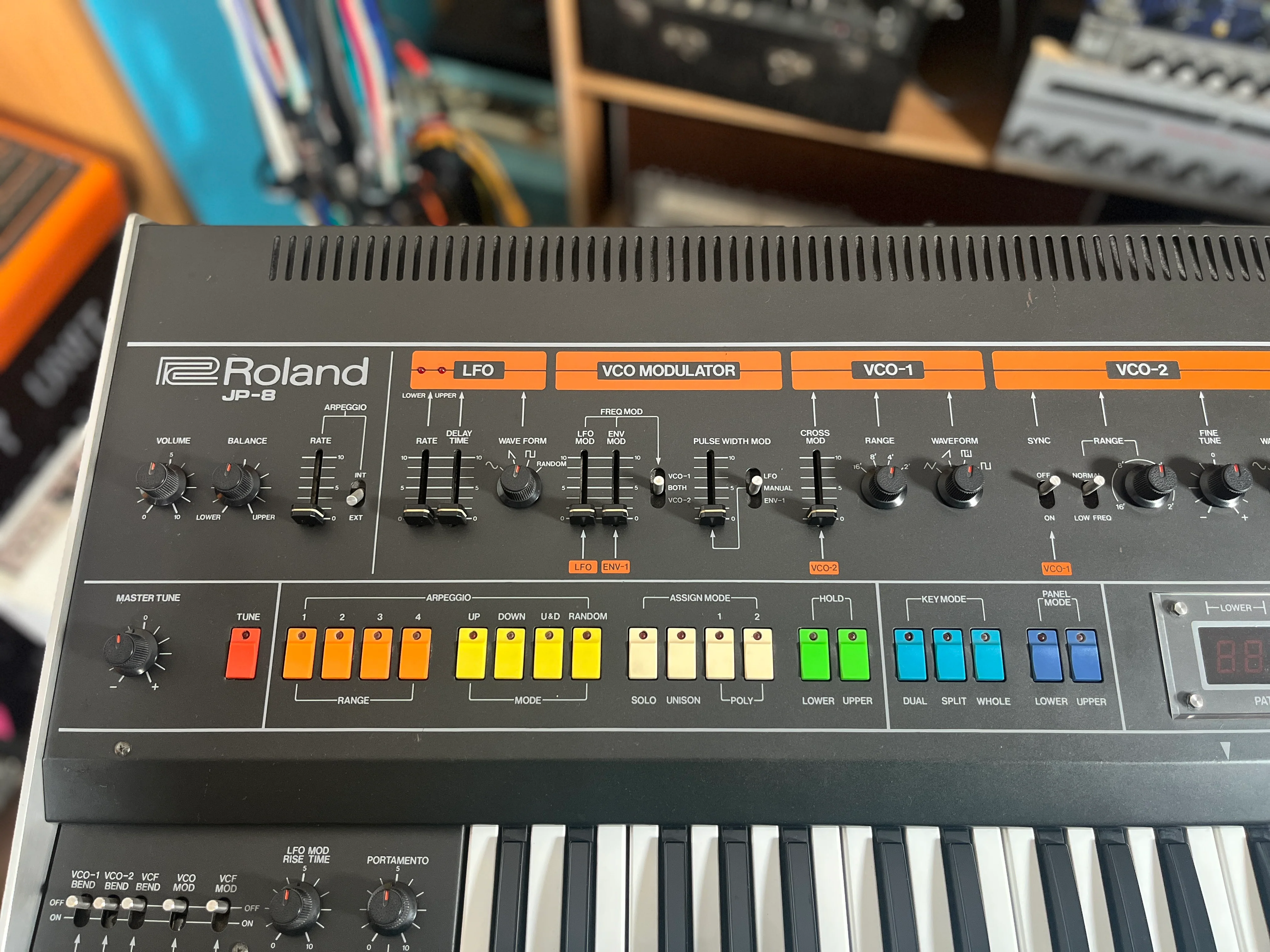 Roland Jupiter-8 - Image 4