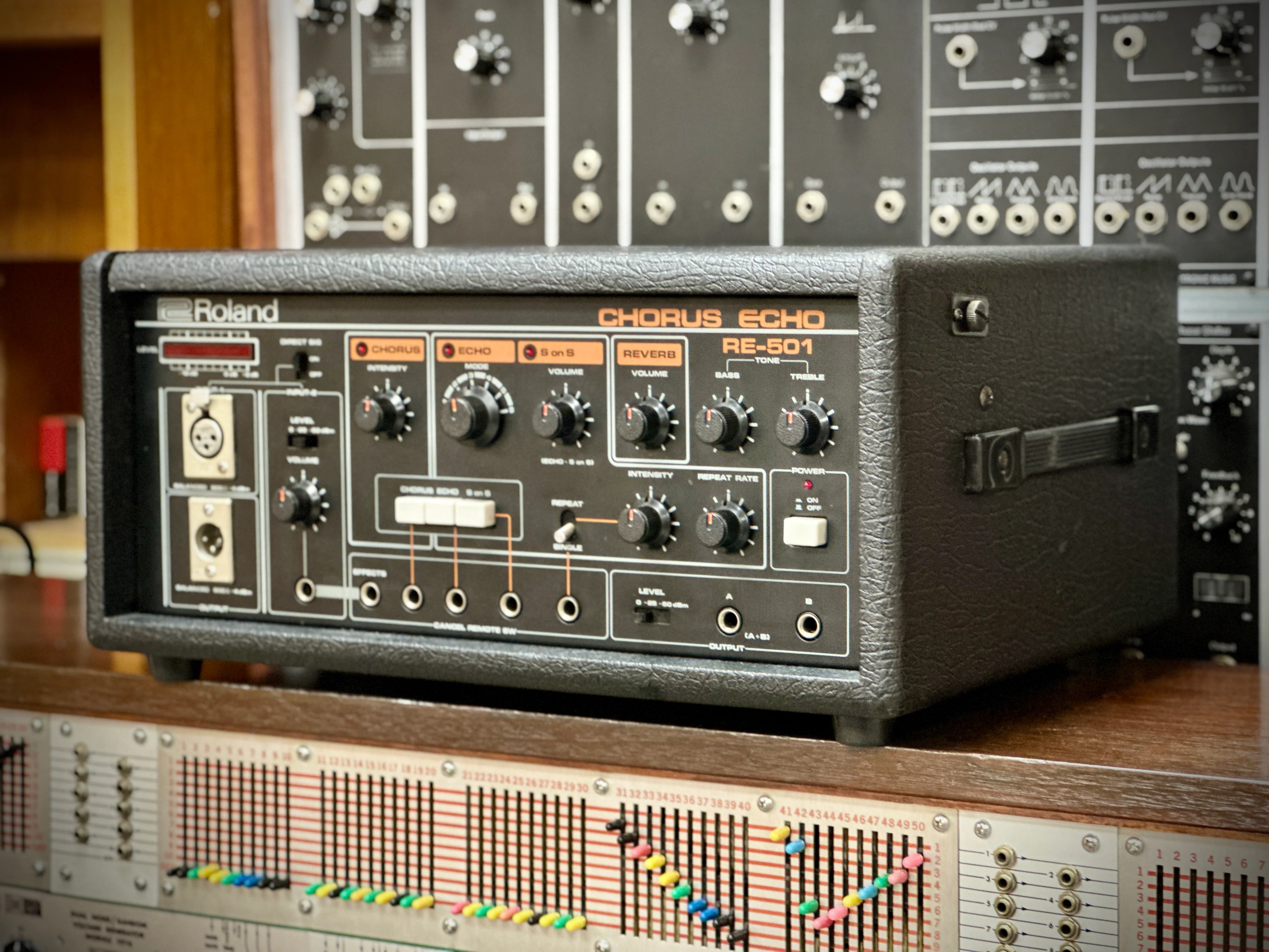Roland RE-501 Chorus Echo - Image 3