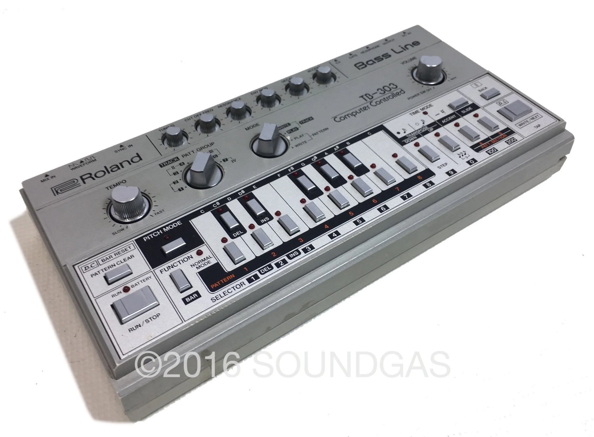 Roland TB-303 - Image 4