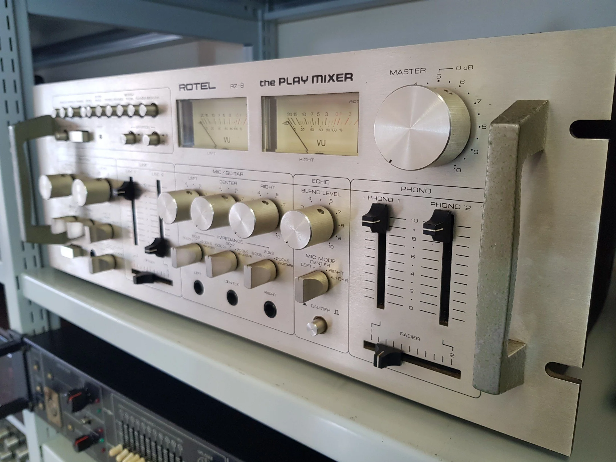 Rotel RZ-8 The Play Mixer - Image 3