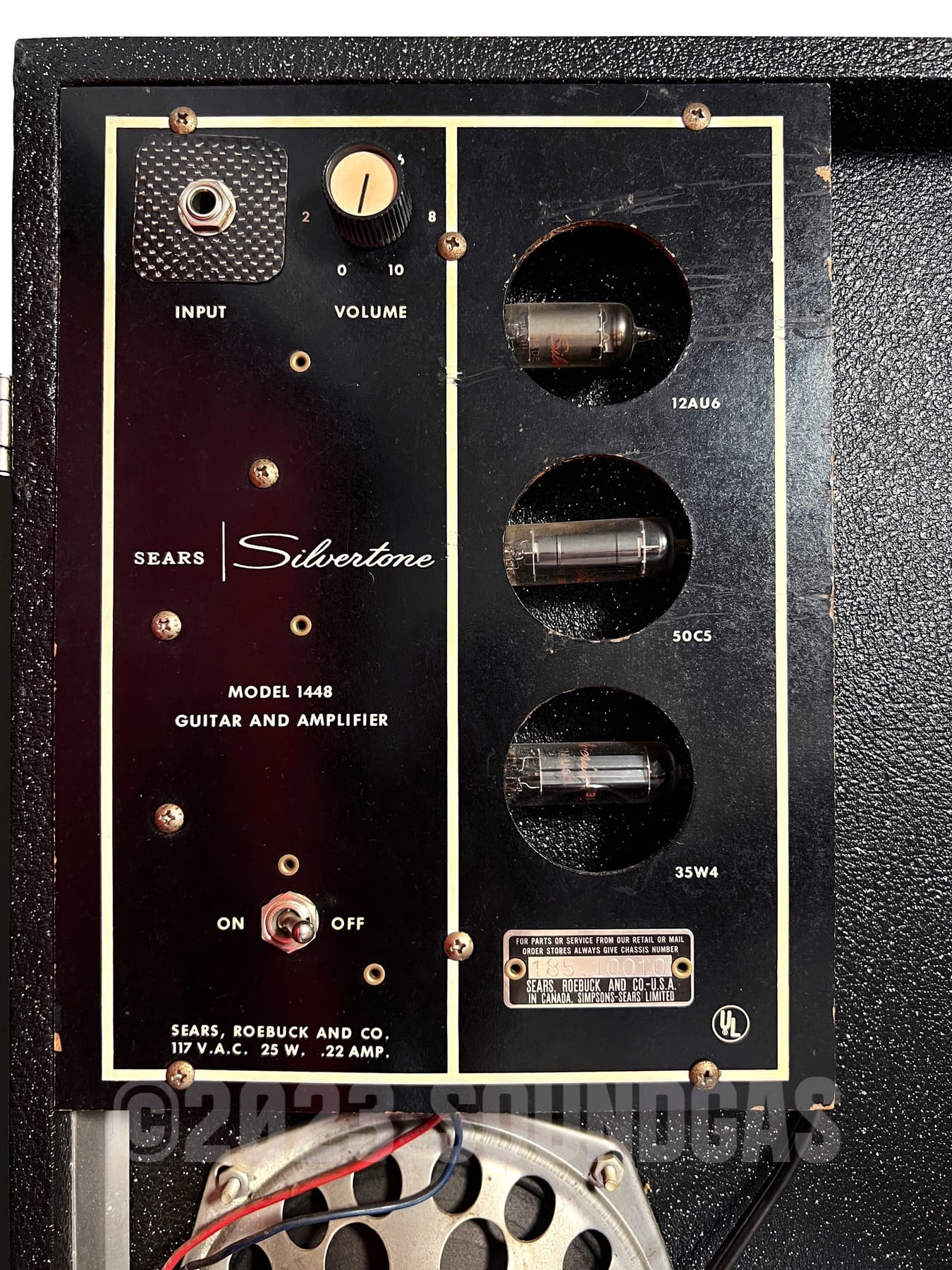 Silvertone 1448 Amp In Case Guitar c1965 - Image 4