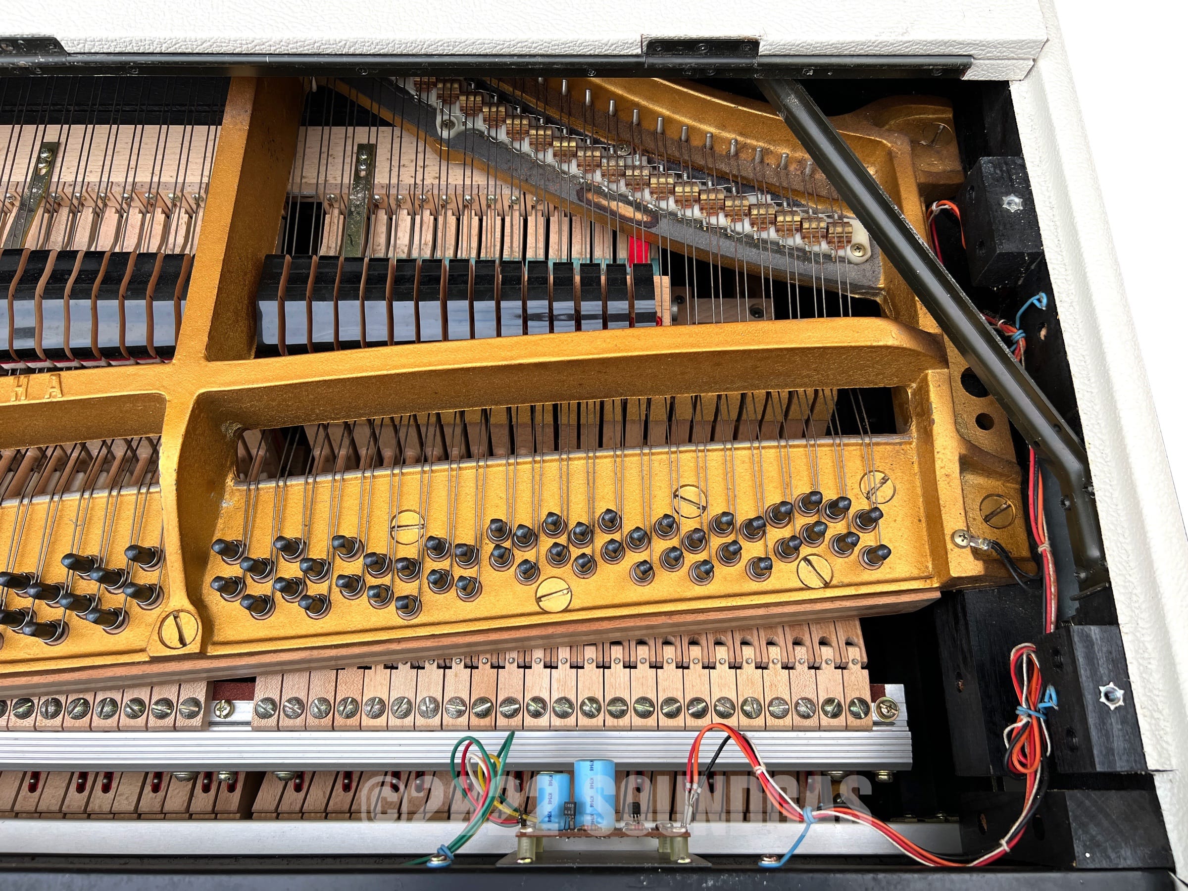 Yamaha CP-70B Electric Grand Piano - Image 13
